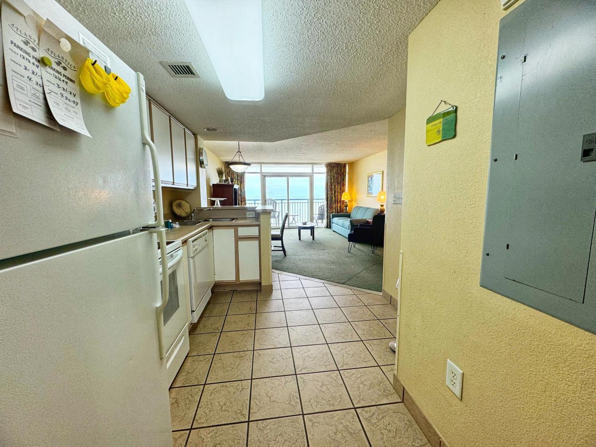 Hosteeva Stunning Atlantica Resort Condo W Ocean-Front Views And Pools マートルビーチ エクステリア 写真